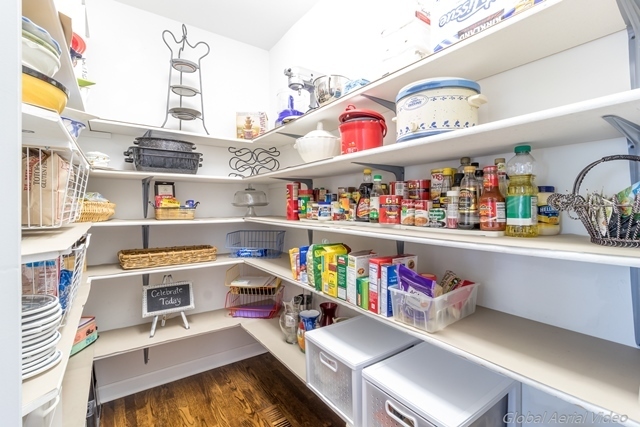 Property Photo: 3536 Stackinghay Drive IL 60564