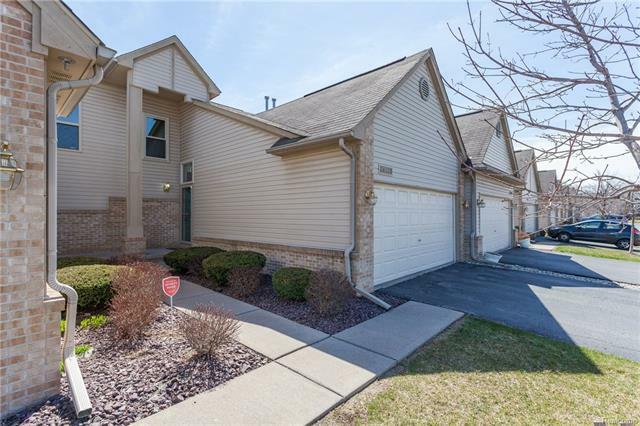 Property Photo: 24620 Pineview Street MI 48237