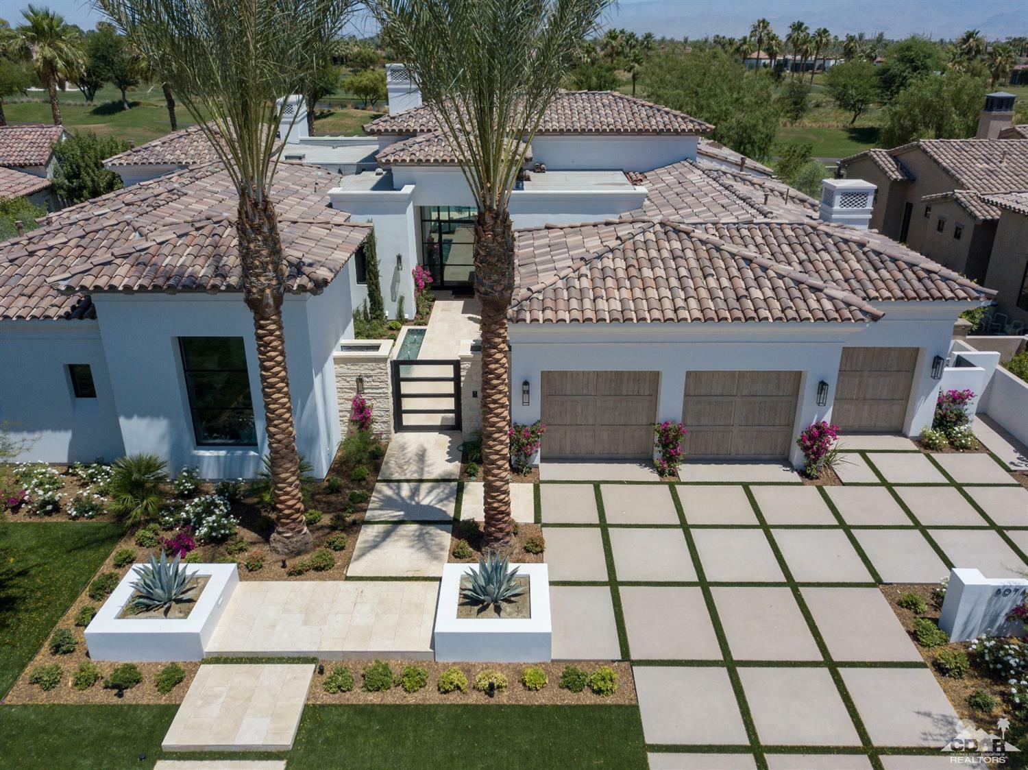 Property Photo: 80742 Via Pessaro CA 92253