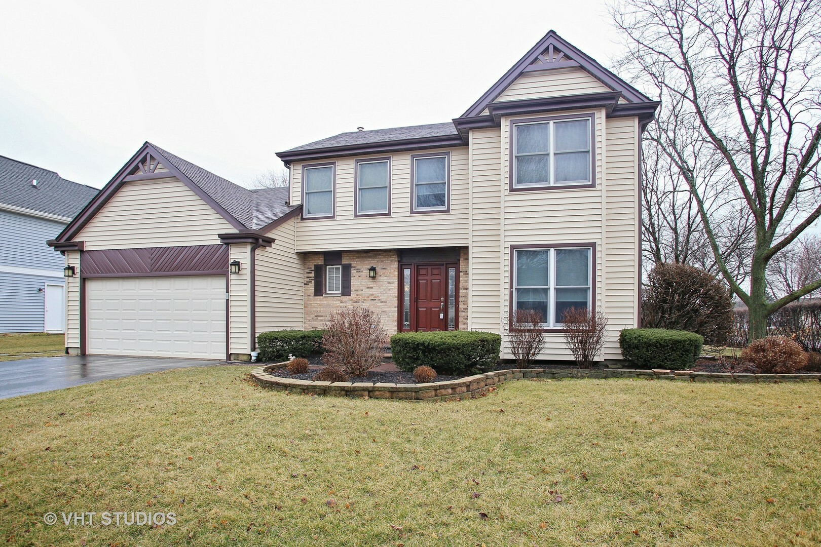 Property Photo:  2317 Featherstone Court  IL 60194 