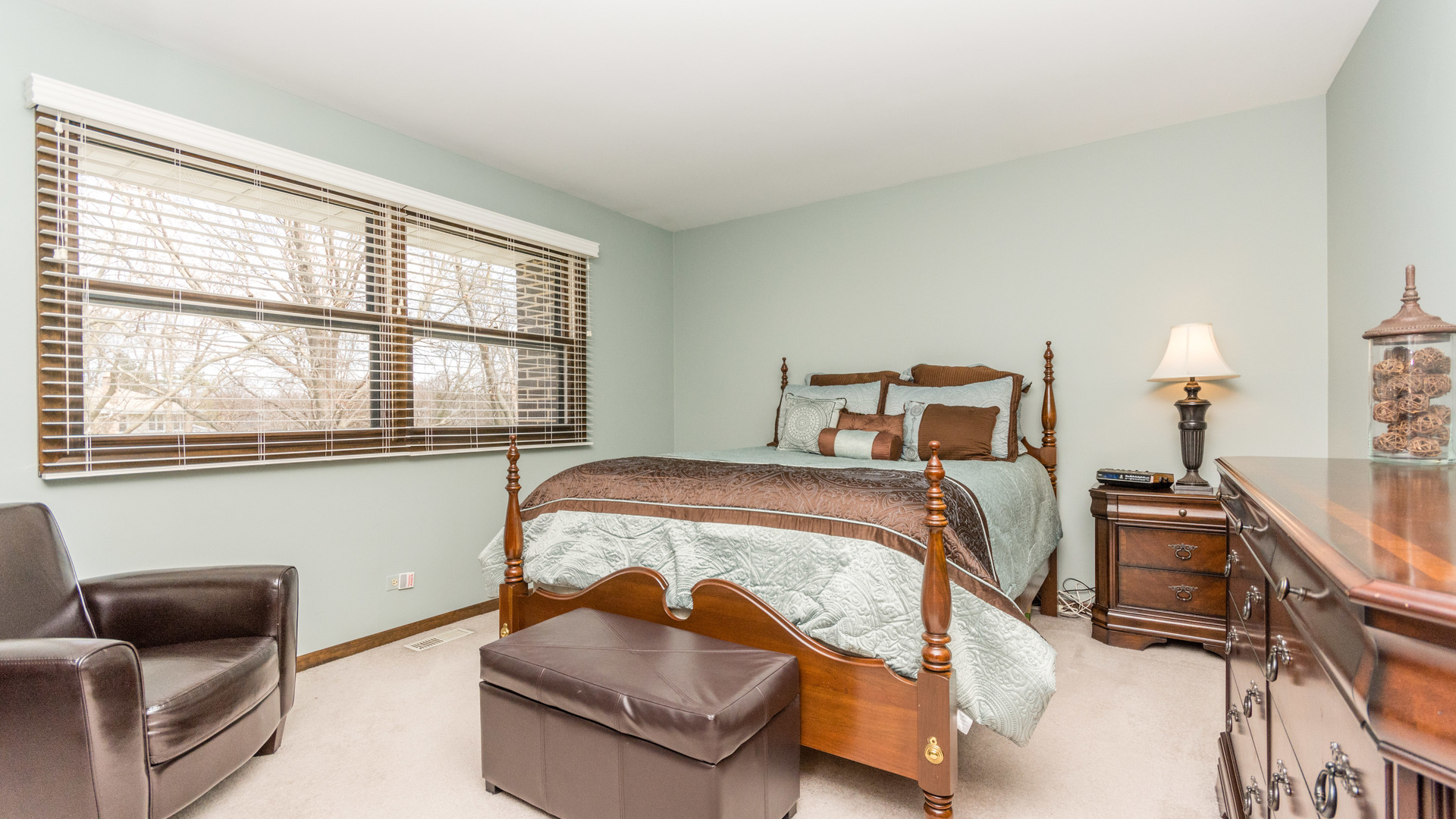 Property Photo: 24W420 Arrow Court IL 60540