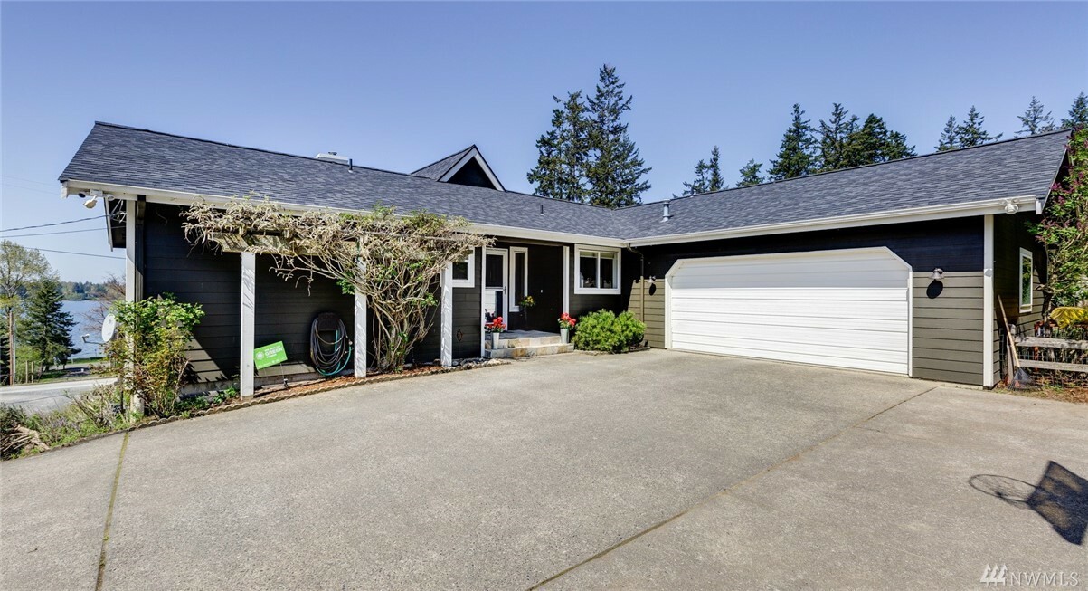 Property Photo:  1710 Donald Ave  WA 98226 