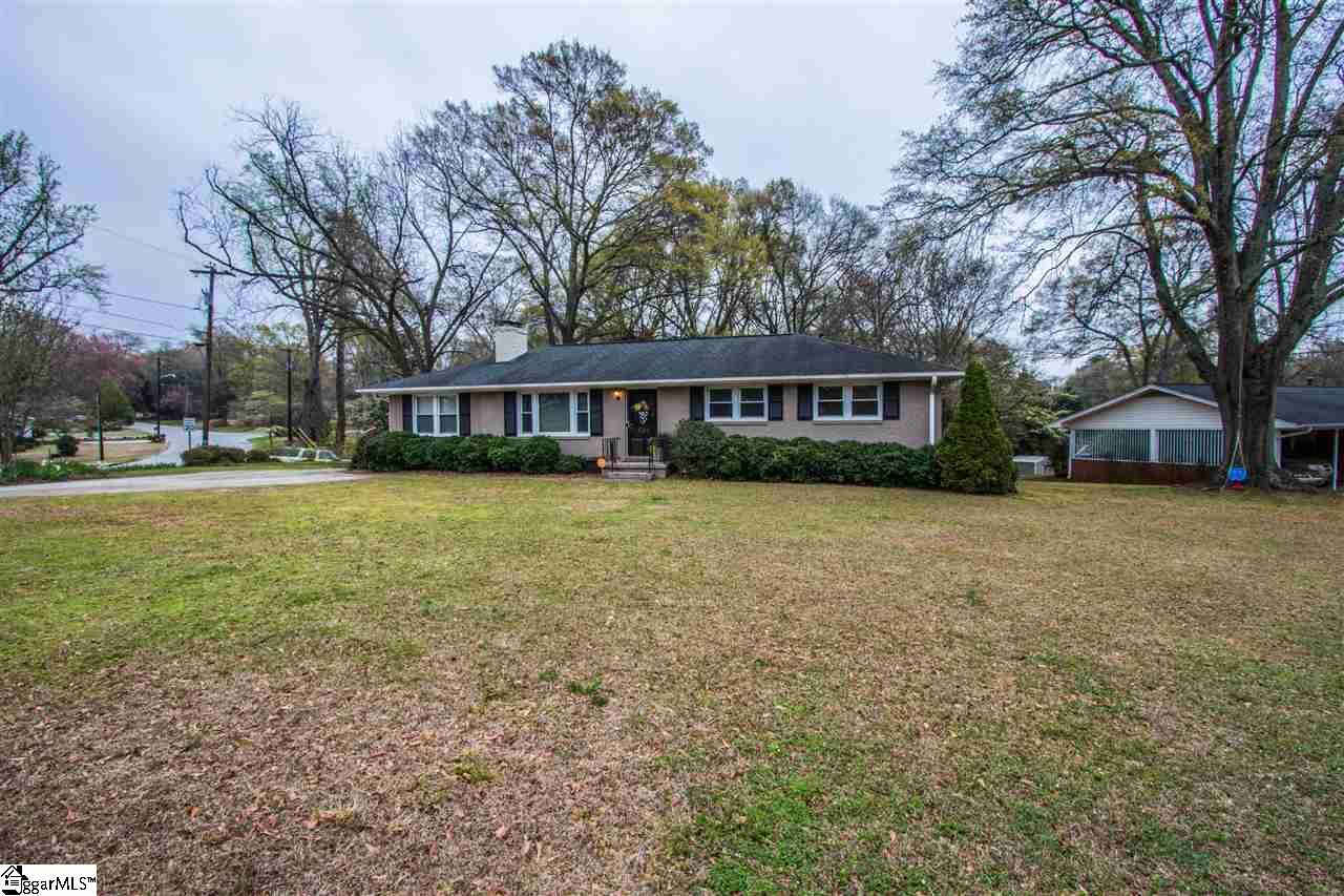 Property Photo:  626 Carolina Avenue  SC 29607