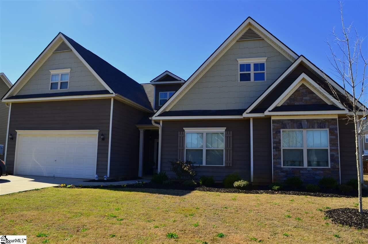 Property Photo: 207 Coburg Court SC 29316