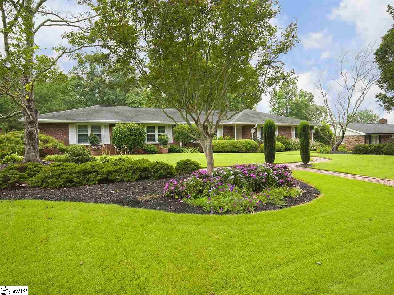 Property Photo: 329 Westcliffe Way SC 29611