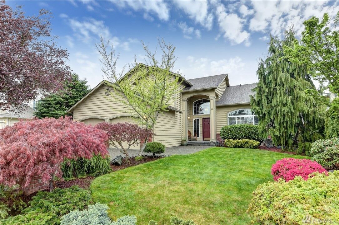 Property Photo:  2713  181st Place SE  WA 98012 