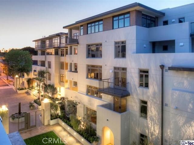 Property Photo:  920 Granite Drive 212  CA 91101 