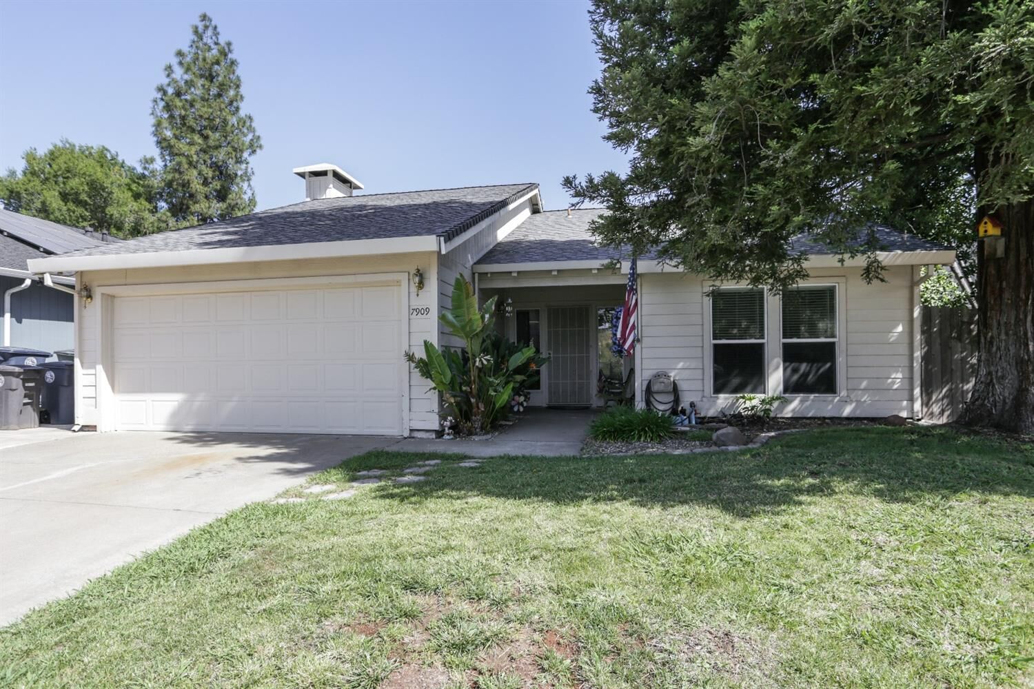 Property Photo: 7909 Lichen Drive CA 95621