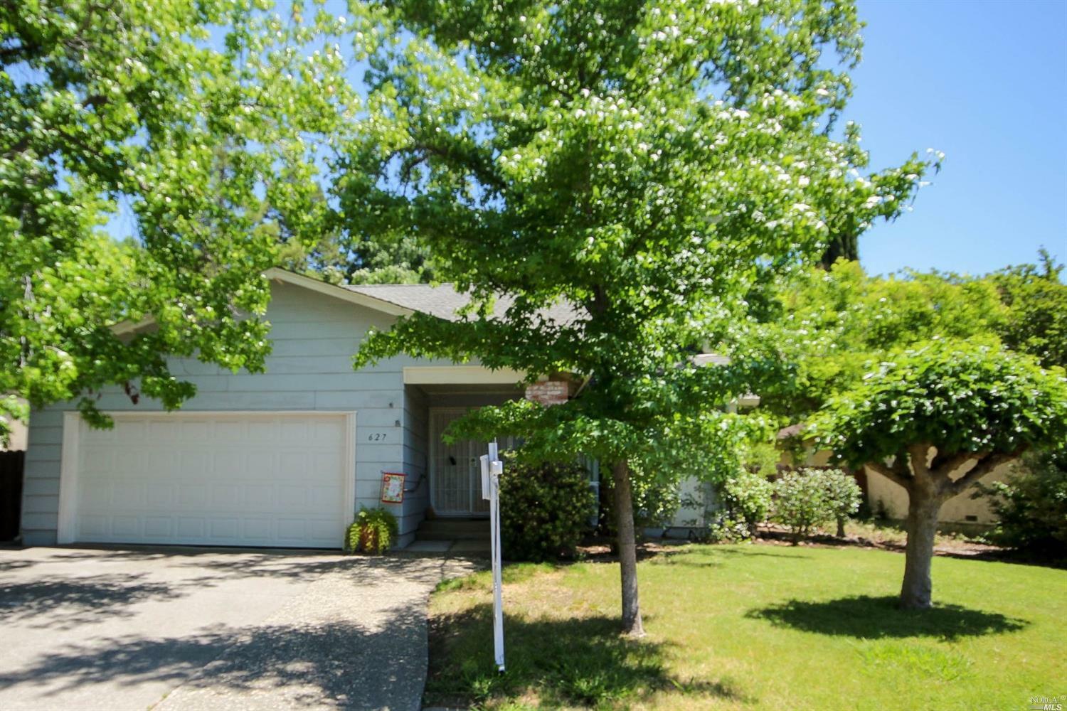 Property Photo:  627 Duncan Drive  CA 95687 