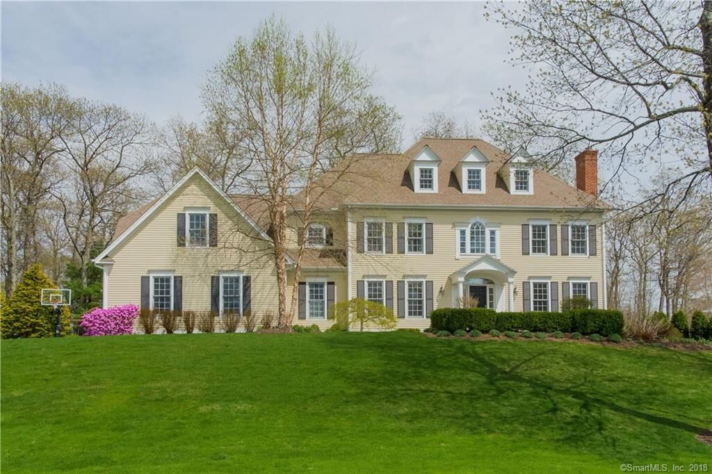 Property Photo:  91 Westland Road  CT 06001 