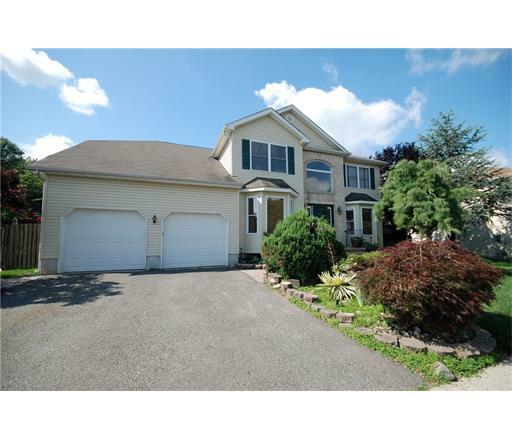 Property Photo:  5 Tutty Circle  NJ 08872 