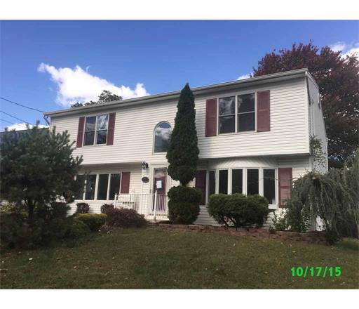 Property Photo:  67 Pinetree Drive  NJ 08859 