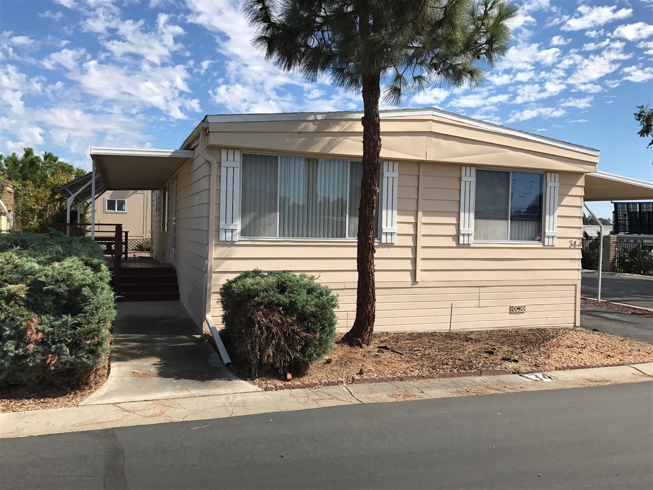 Property Photo: 1600 E Vista Way Spc 34 CA 92084