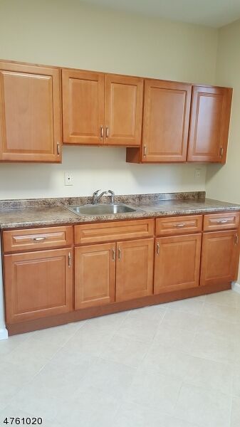 Property Photo: 47 Watson Ave 2R NJ 07052