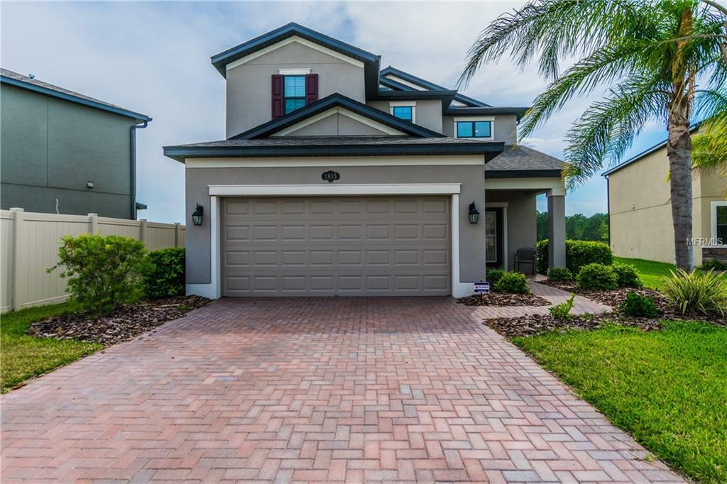 Property Photo: 1815 Oak Hammock Court FL 33558