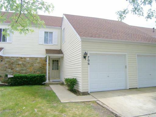 Property Photo: 706 Haddam Way 706 IL 60133