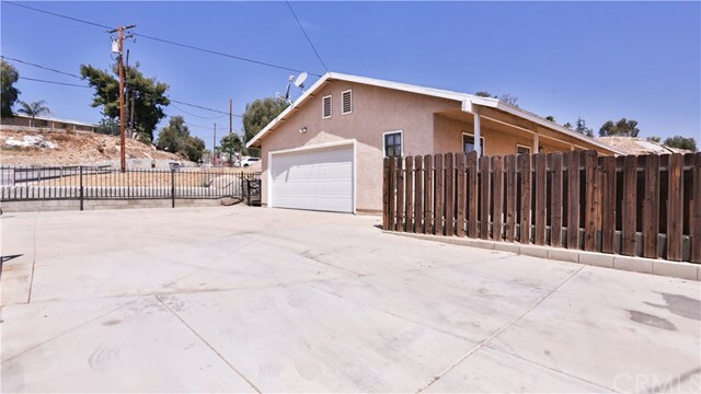 Property Photo:  1074 Navajo Road  CA 92570 