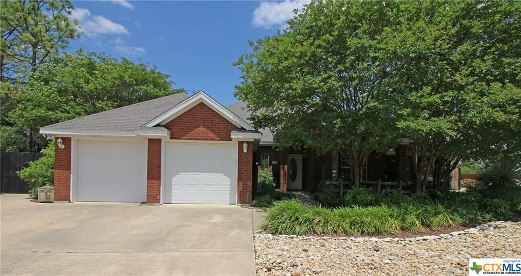 Property Photo:  175 Wyatt Earp Loop  TX 76559 