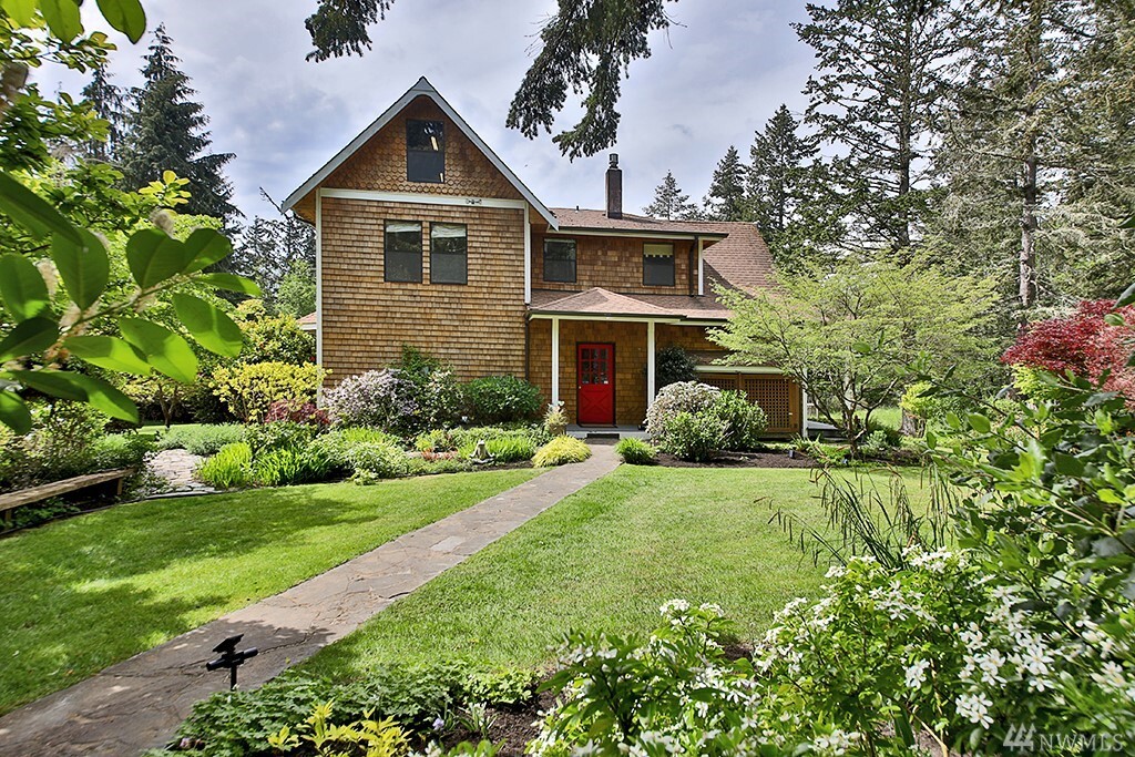 Property Photo: 2071 Lone Rock Lane WA 98249