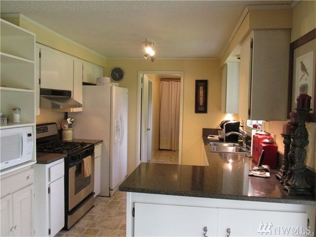 Property Photo: 709 Marshall Ave WA 98284