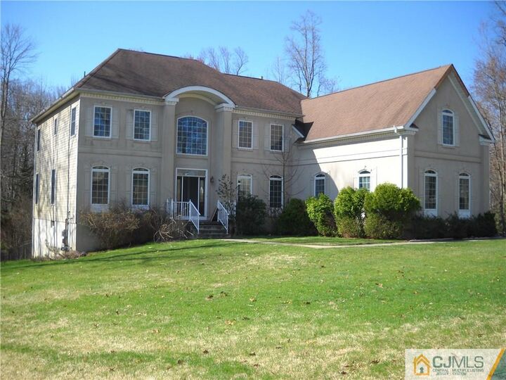 8 Tanglewood Place E  Monroe NJ 08831 photo