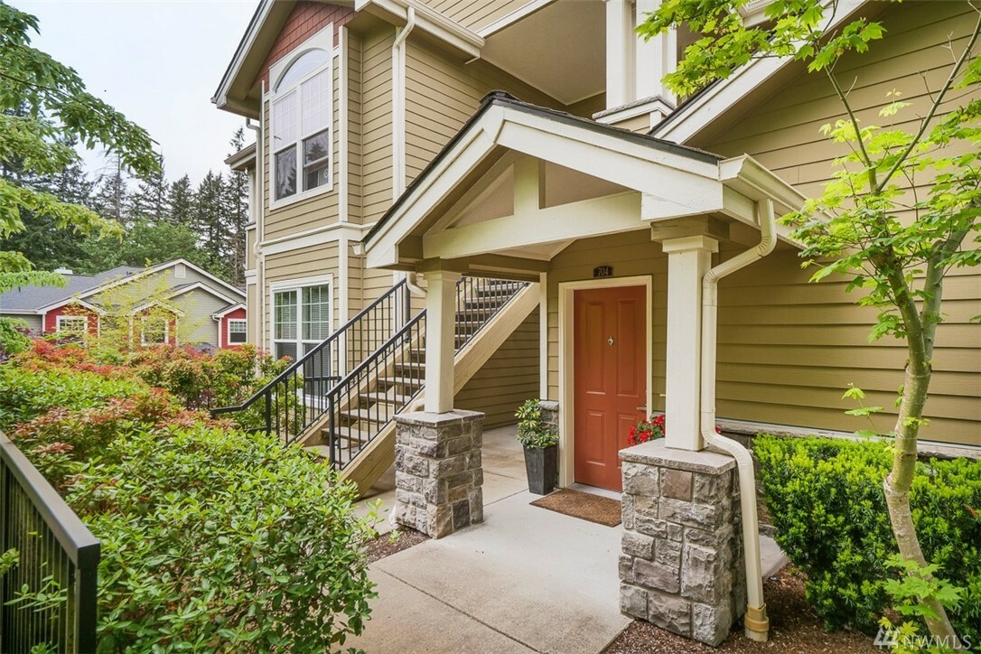 Property Photo:  4325 Issaquah Pine Lake Rd SE 704  WA 98075 