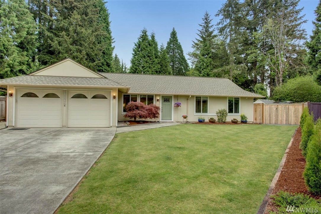 Property Photo:  13236 NE 193rd Place  WA 98072 