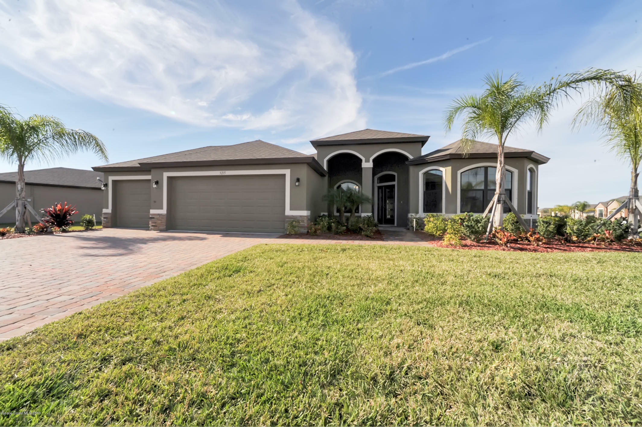 Property Photo:  3215 Salt Marsh Circle  FL 32904 