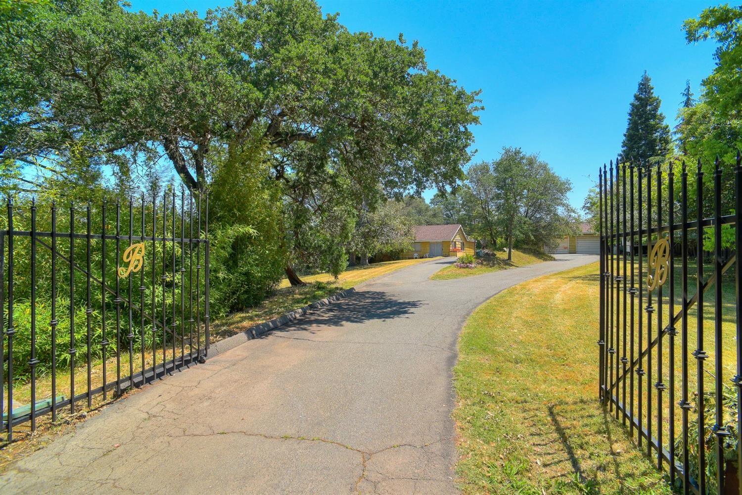 Property Photo:  8370 Winding Way  CA 95628 