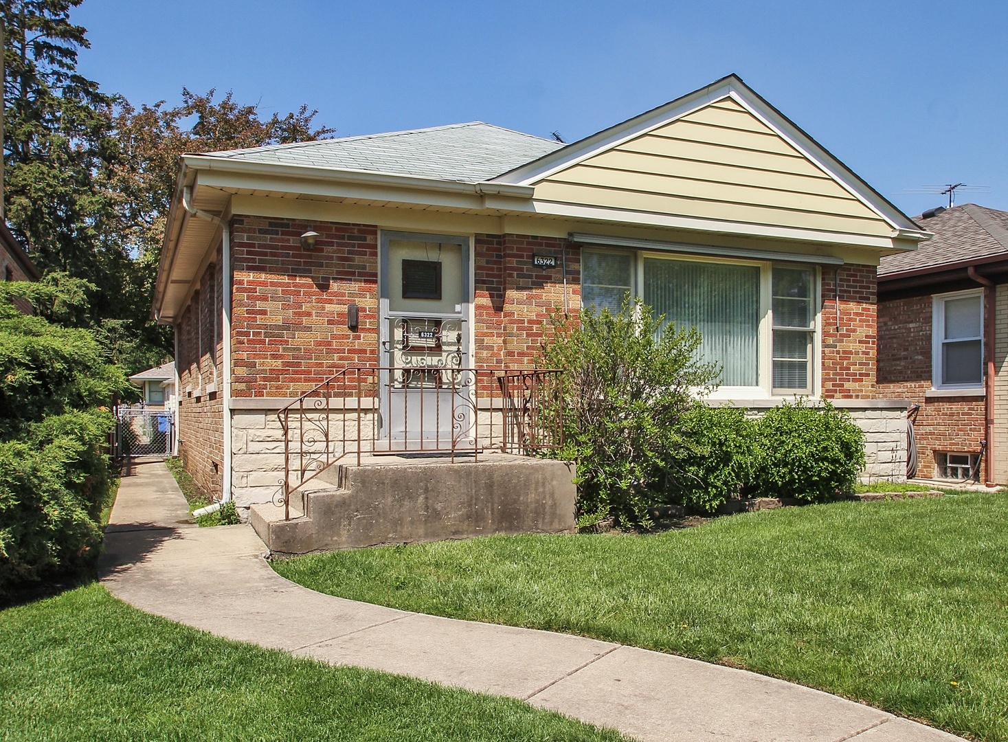 Property Photo:  6322 Keystone Avenue  IL 60646 