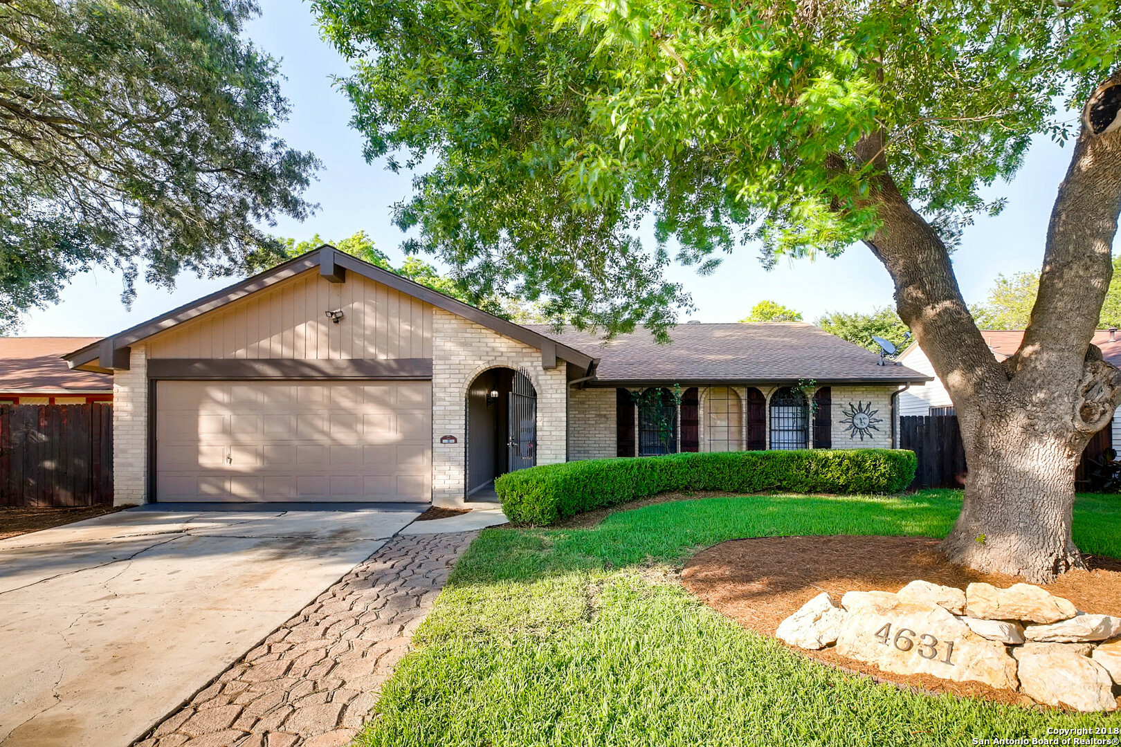 Property Photo: 4631 La Marquesa St TX 78233