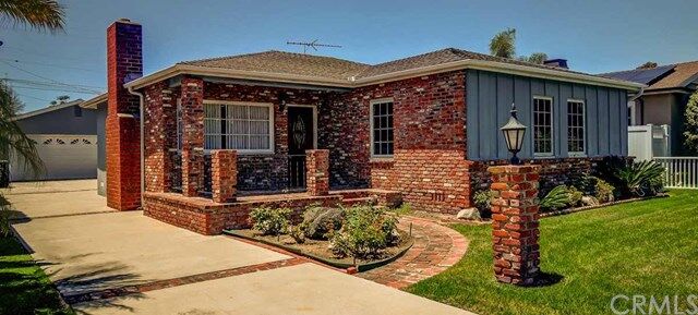 Property Photo:  339 E 19th Street  CA 92627 