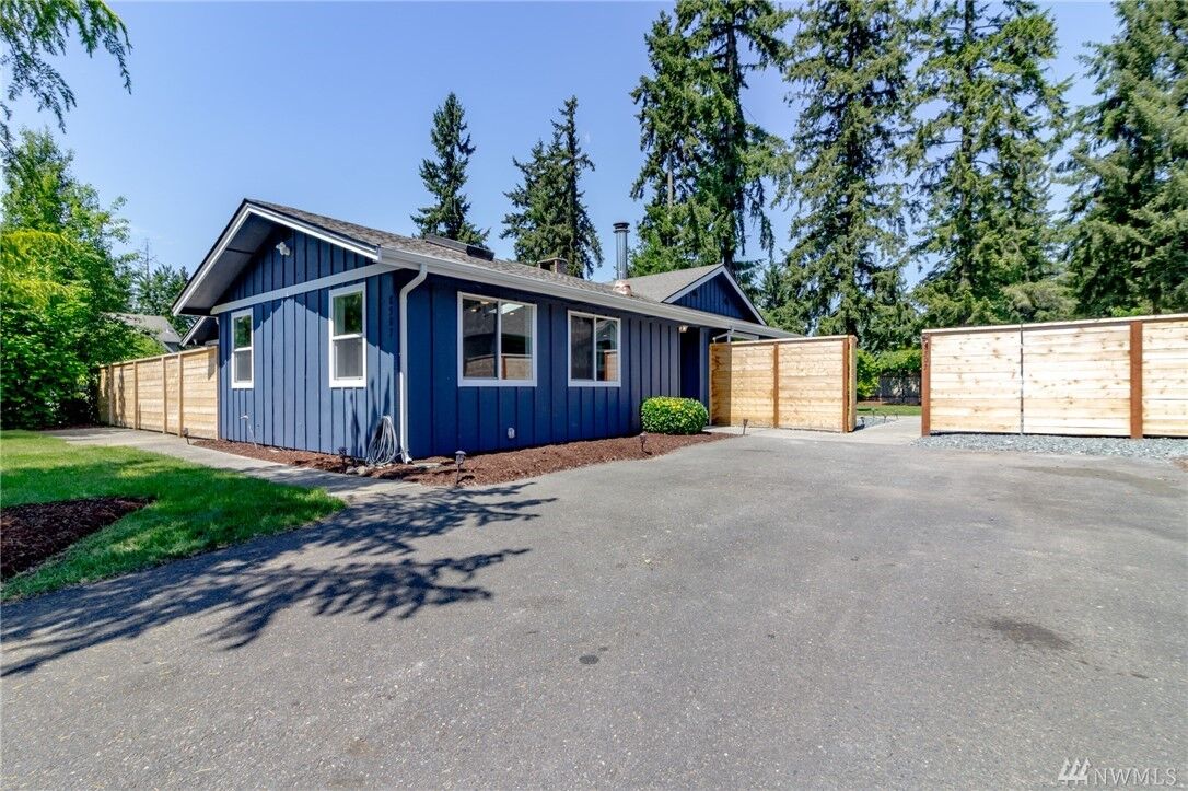 Property Photo:  8507 164th St Ct E  WA 98375 