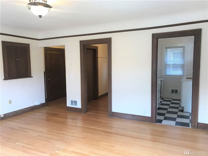 Property Photo:  4303  Phinney Avenue N 4  WA 98103 