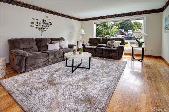 Property Photo:  17241 11th Avenue NE  WA 98155 