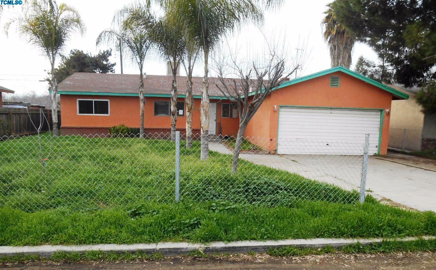 Property Photo:  22695 Road 130  CA 93274 