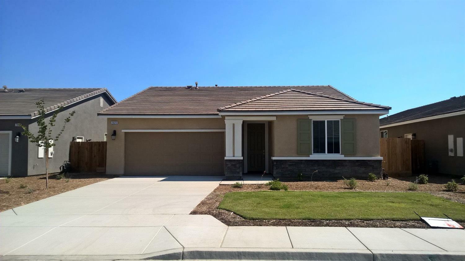 2025 Alexander Avenue  Tulare CA 93274 photo