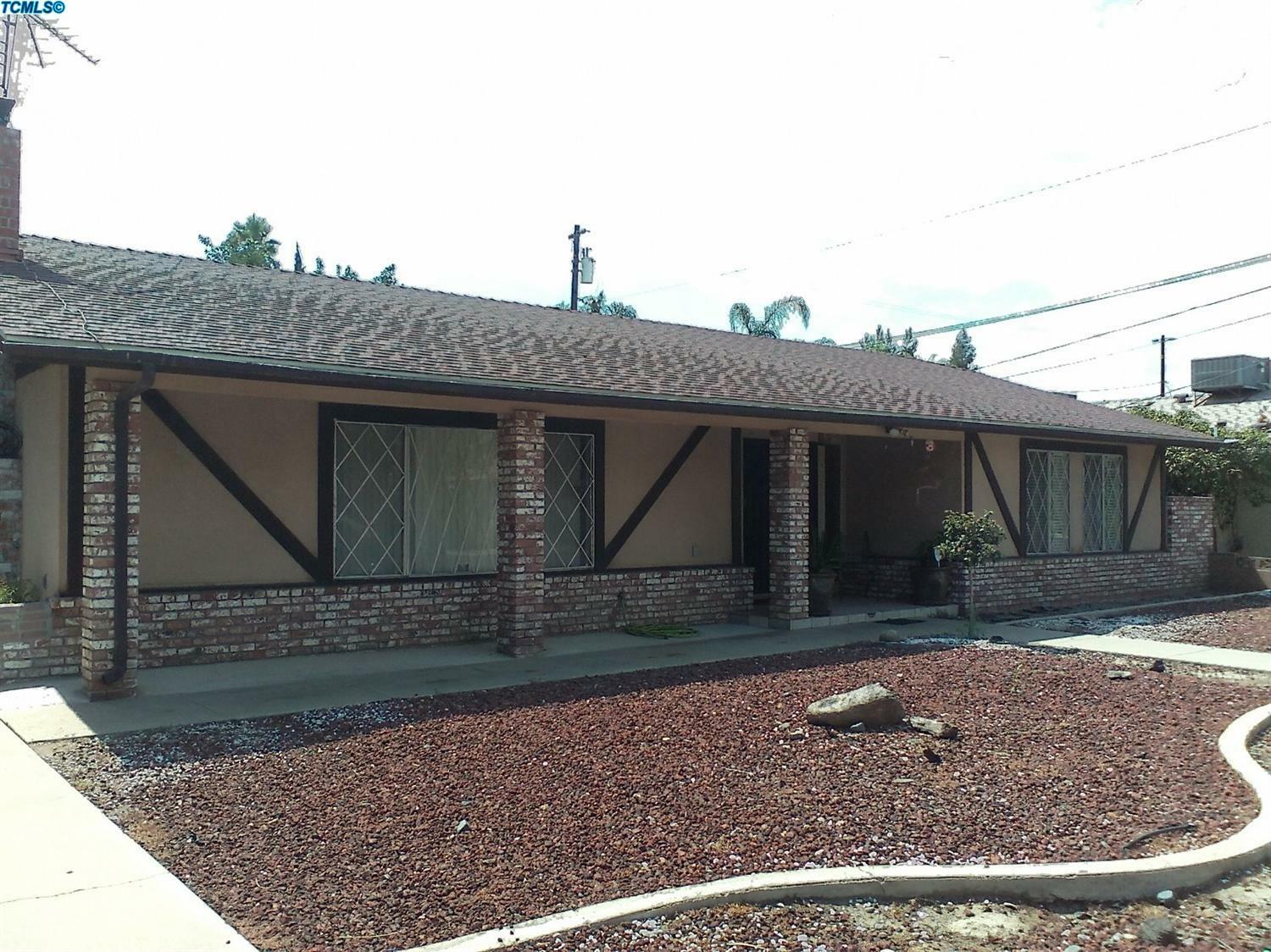 1537 S Crowe Street  Visalia CA 93277 photo