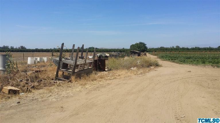 Property Photo:  1900 W Visalia Road  CA 93221 