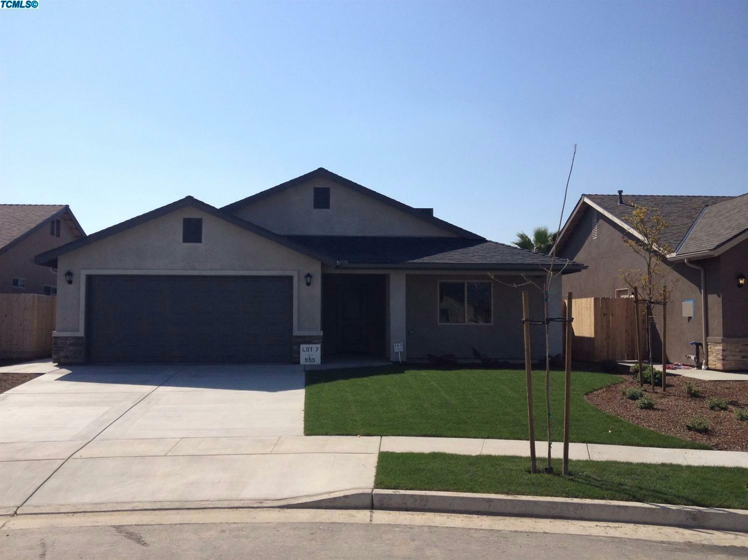 1128 E Vine Court  Visalia CA 93292 photo