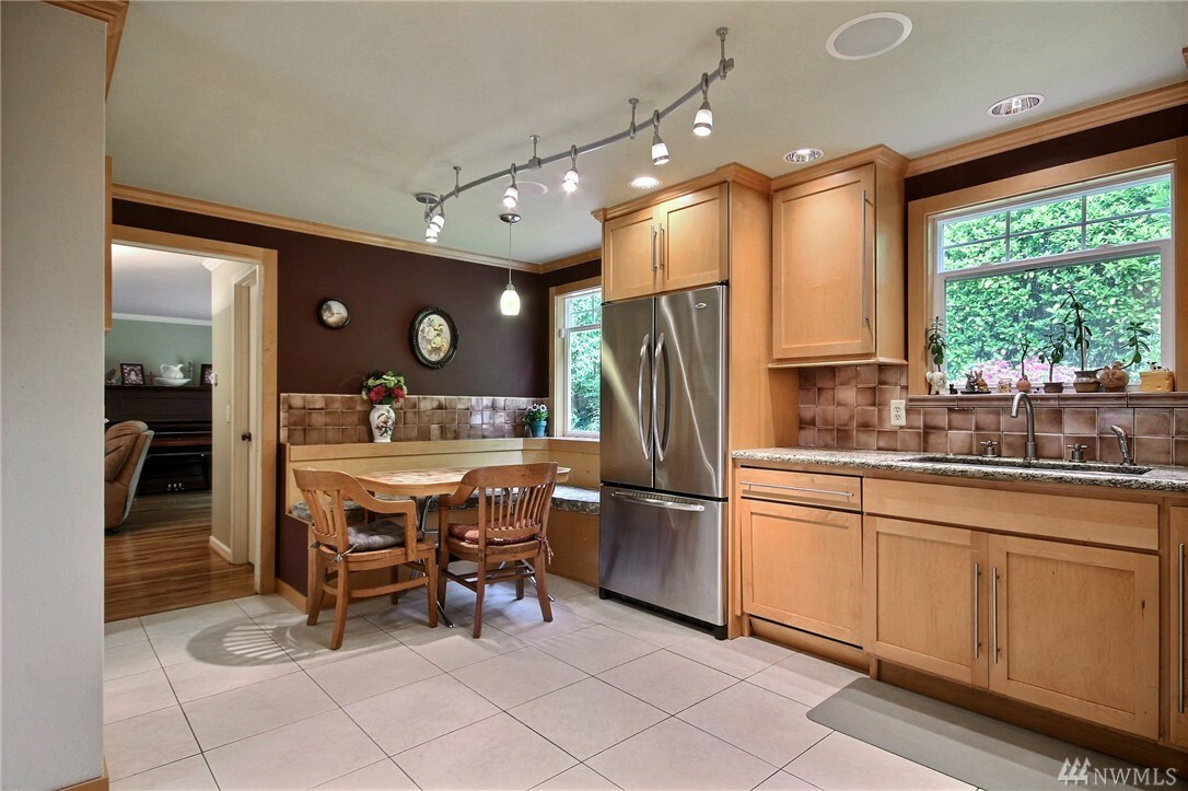 Property Photo: 5658 126th Ave SE WA 98006