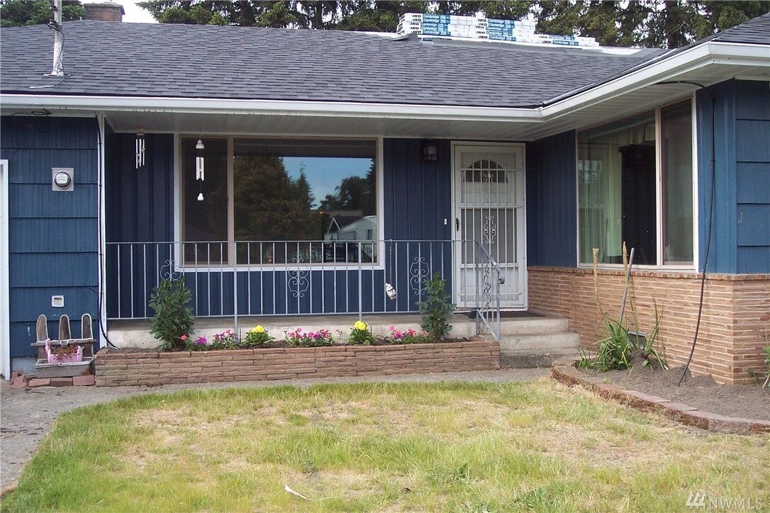Property Photo: 4323 94th Place NE WA 98270