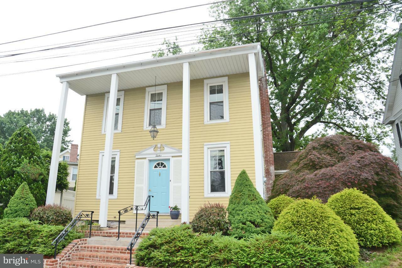 Property Photo:  12 W Donegal Street  PA 17552 