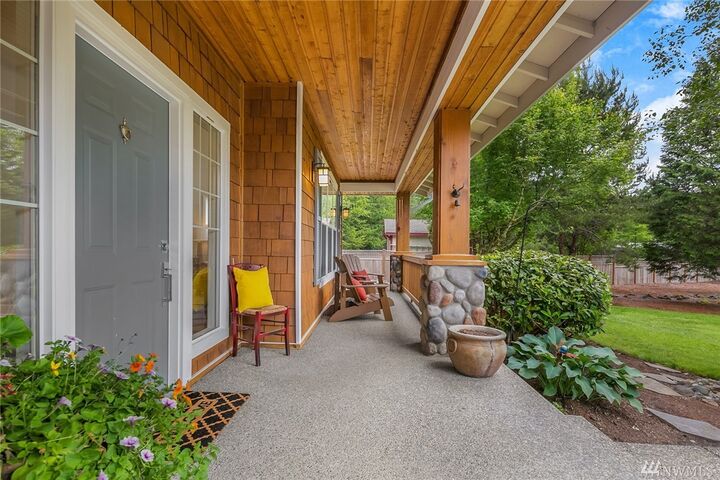 Property Photo:  45536 SE 140th St  WA 98045 