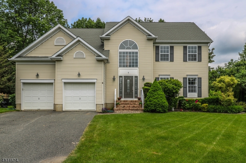 Property Photo:  6 Millay Ct  NJ 07852 