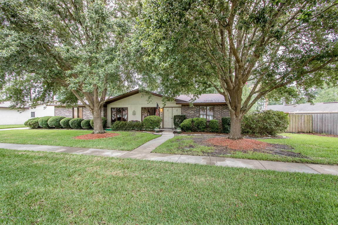 Property Photo:  1751 Papaya Drive N  FL 32073 