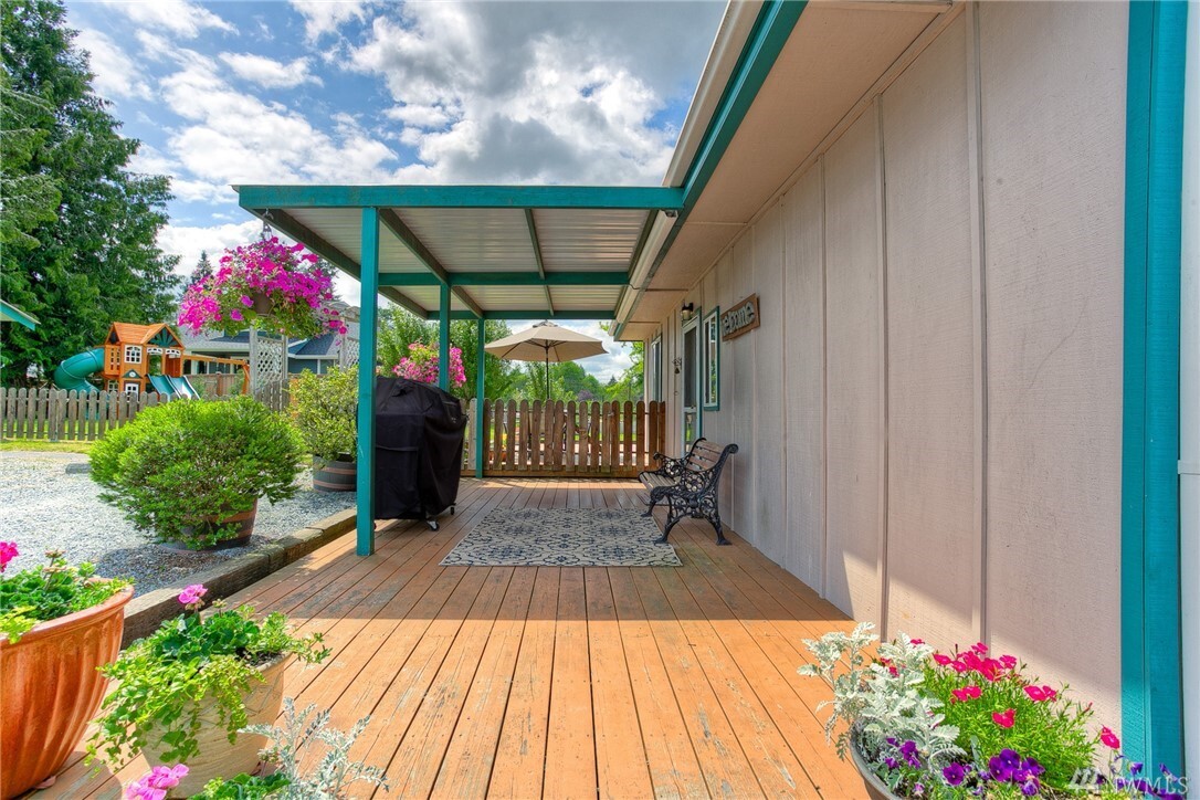 Property Photo: 4329 122nd Ave E WA 98372