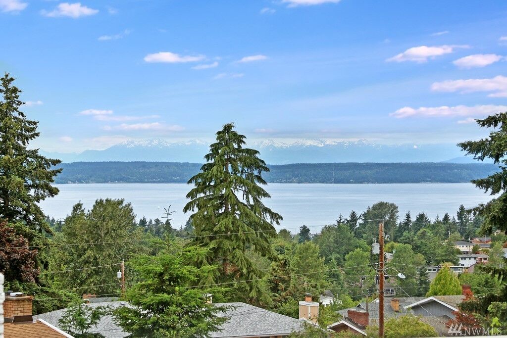 Property Photo: 2626 S 236th St WA 98198