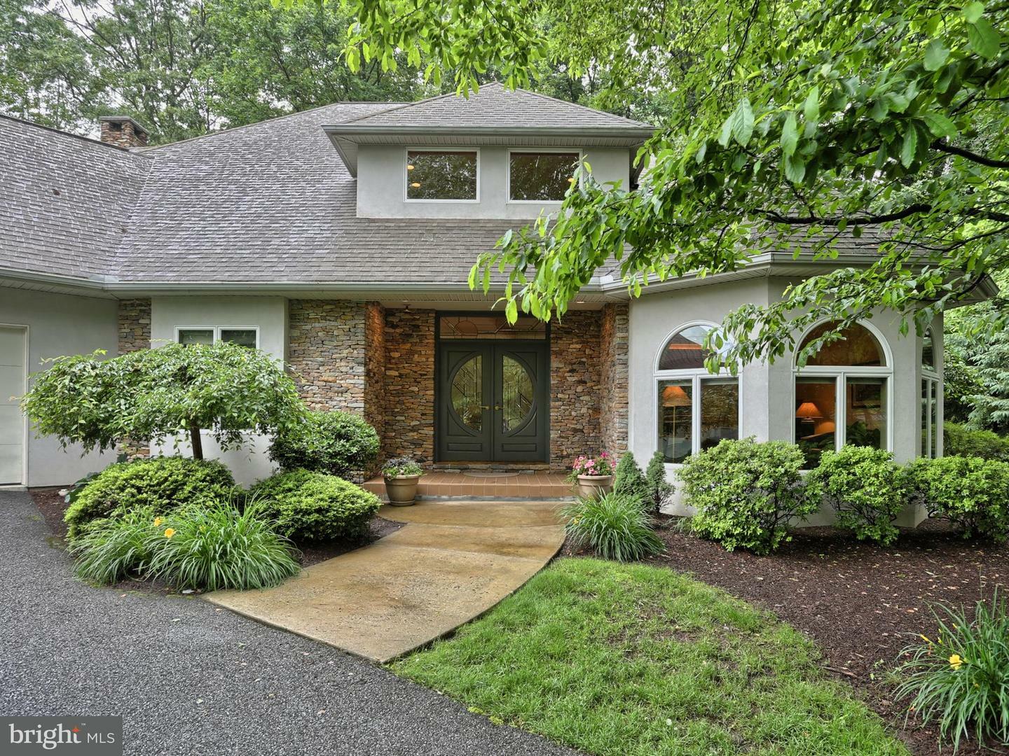 Property Photo:  215 Bittersweet Drive  PA 17033 