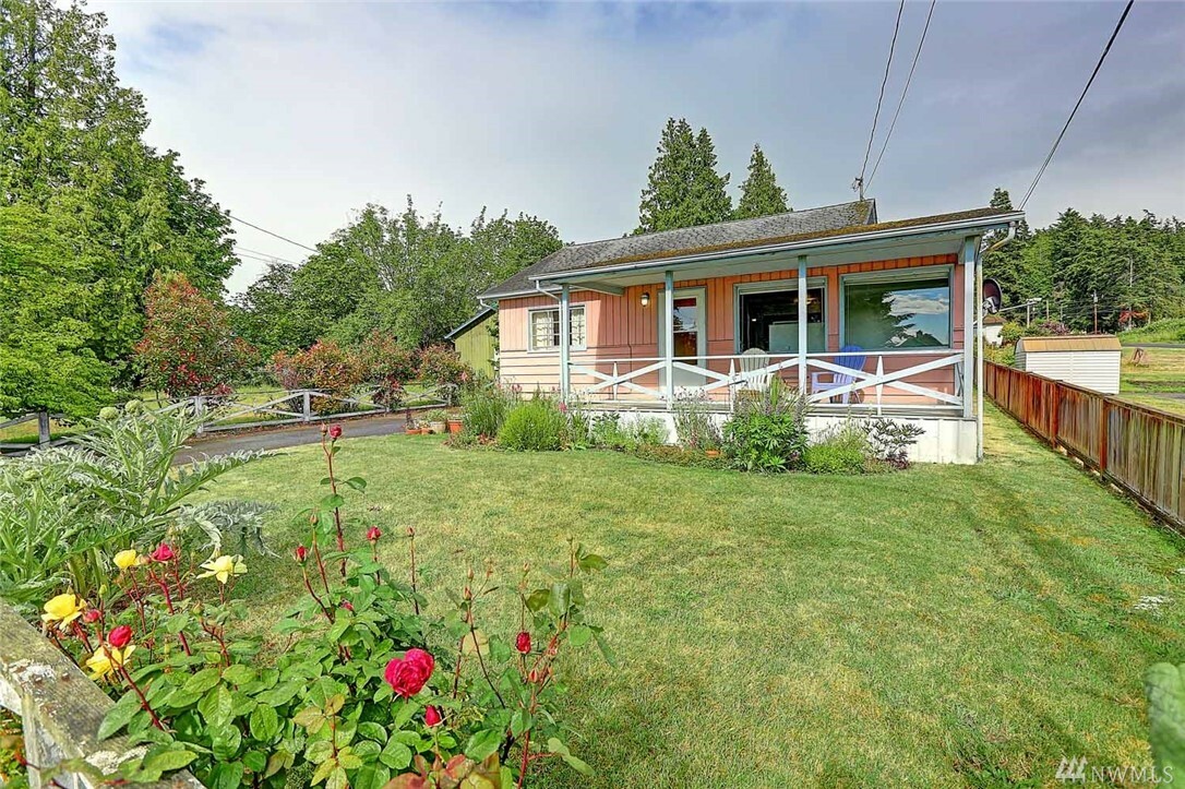 Property Photo:  112 North Sunset  WA 98282 